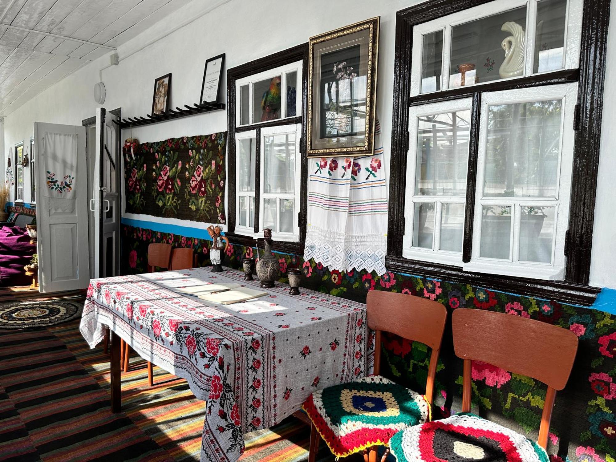 Bed and Breakfast La Madalina Selemet Экстерьер фото
