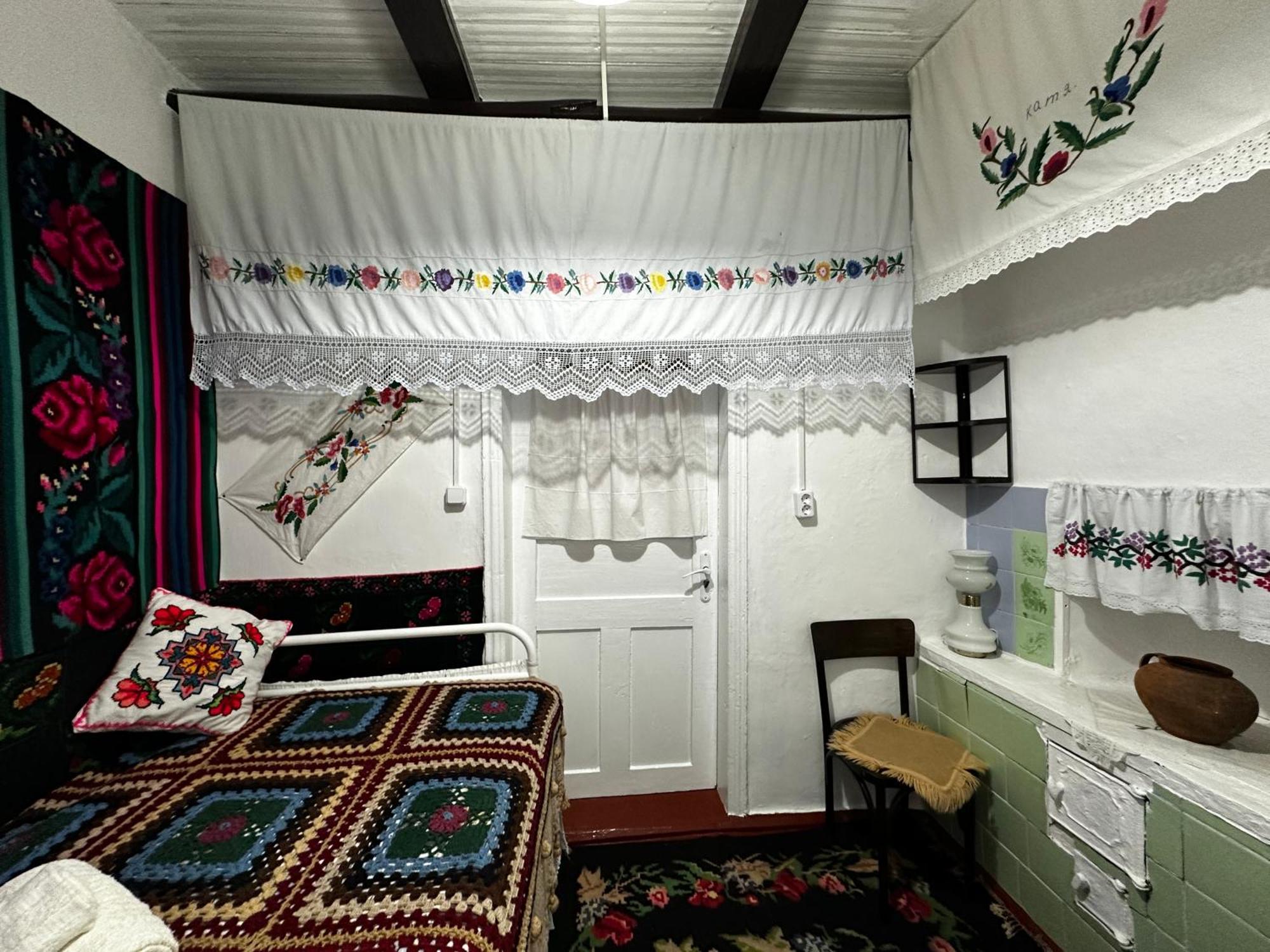 Bed and Breakfast La Madalina Selemet Экстерьер фото